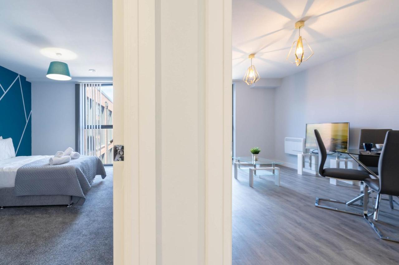 *New Build* 1 Bed Modern Apt - With Juliet Balcony - Roof Top Terrace - Digbeth, Birmingham City Centre - Free Netflix & Smart Tv Exterior photo