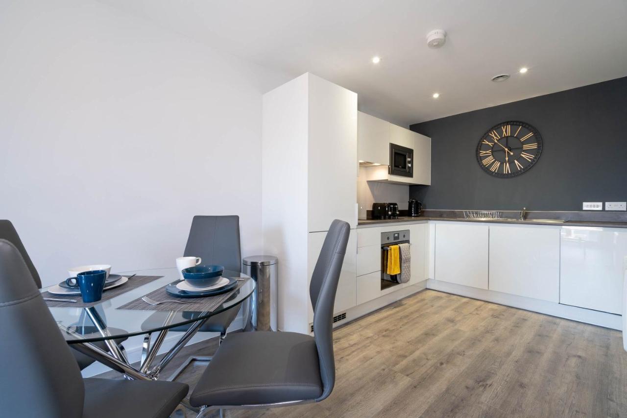 *New Build* 1 Bed Modern Apt - With Juliet Balcony - Roof Top Terrace - Digbeth, Birmingham City Centre - Free Netflix & Smart Tv Exterior photo